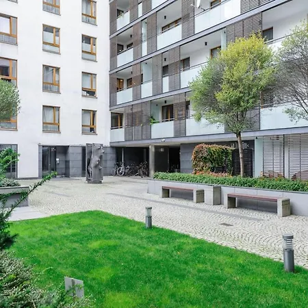 Charming Coastal 200m From Апартаменты *